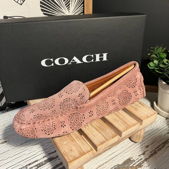 Coach Crosby w/Tea Rose Cutout - Picture 1 of 4